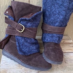 Muk Luks boots size 8